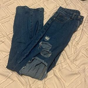HOLLISTER Ripped Boyfriend Jeans